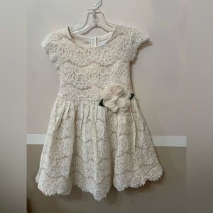 Rare Editions Bow Tie Girls stunning lace dress
